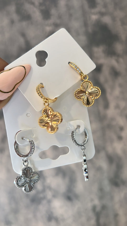 Alysssh gold laminated earrings
