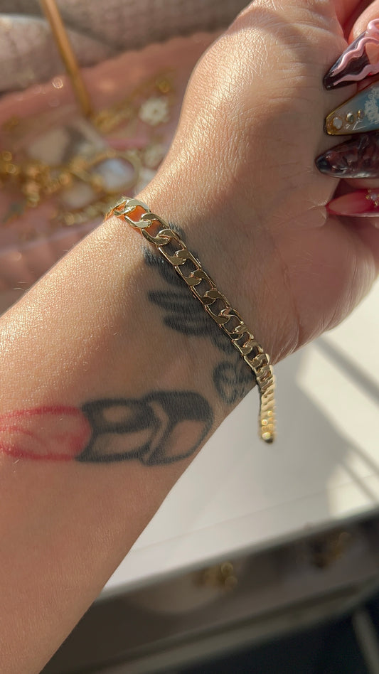 Bri gold laminated bracelet