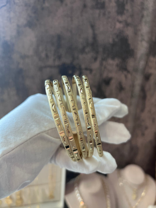 Gold laminated bangle amber (sold by 1)