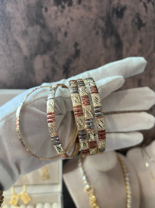 Gold laminated bangles arianaa (sold by 1)