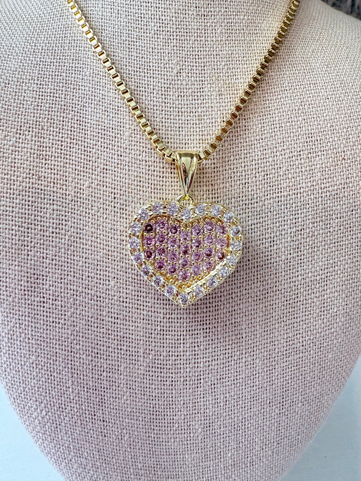 Pink heart gold laminated necklace