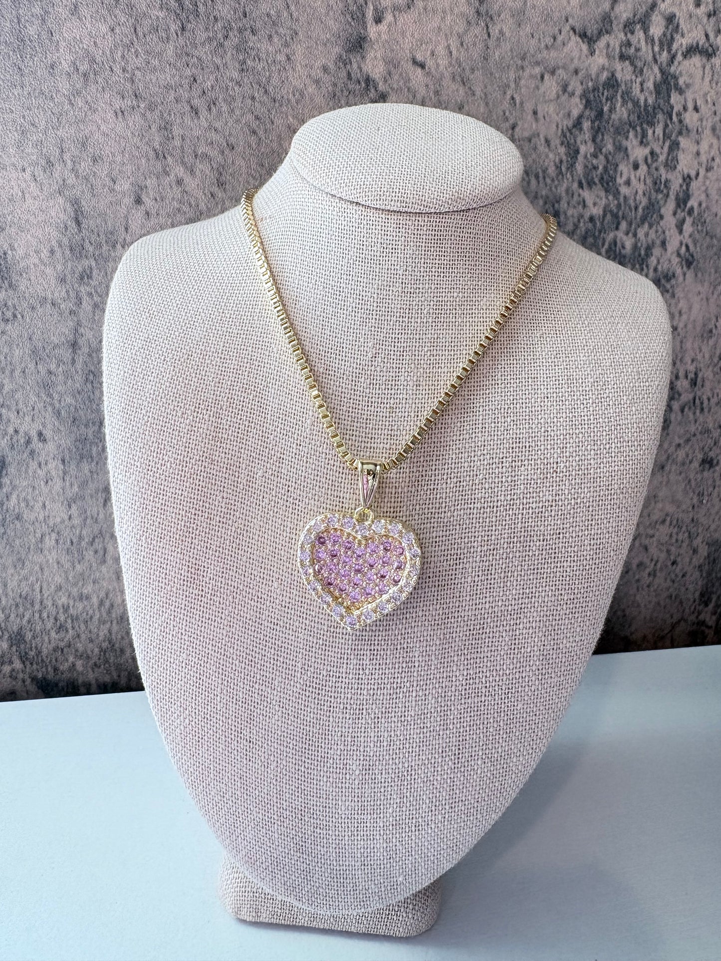 Pink heart gold laminated necklace