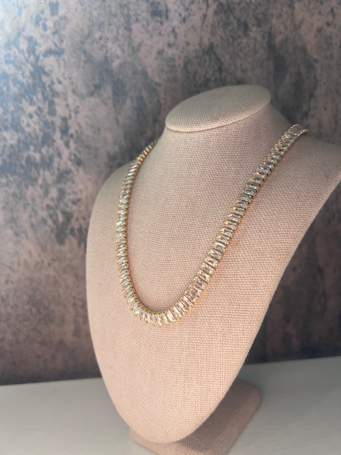 Tennis gold laminated necklace