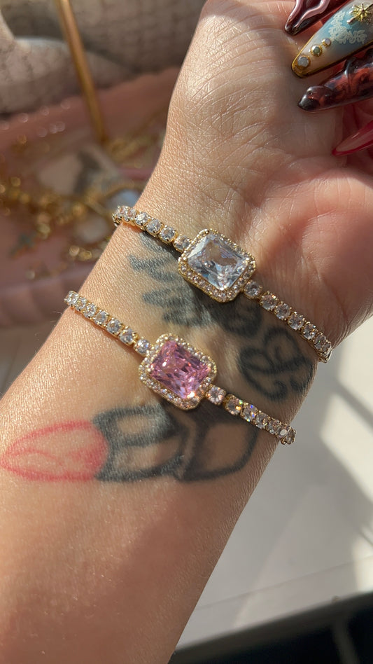 Esmeralda dainty gold laminated bracelet